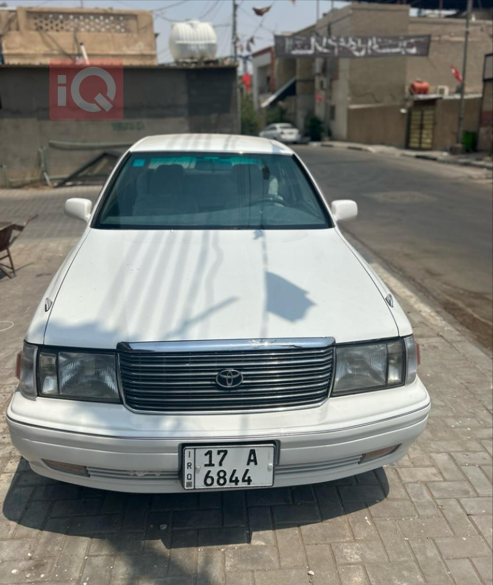 تۆیۆتا کراون